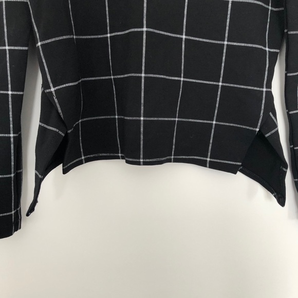 Black & White Square Top - Picture 3 of 4